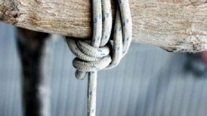 Φρίκη στην Πελασγία- Βρήκαν 68χρονο απαγχονισμένο στην αποθήκη του σπιτιού του